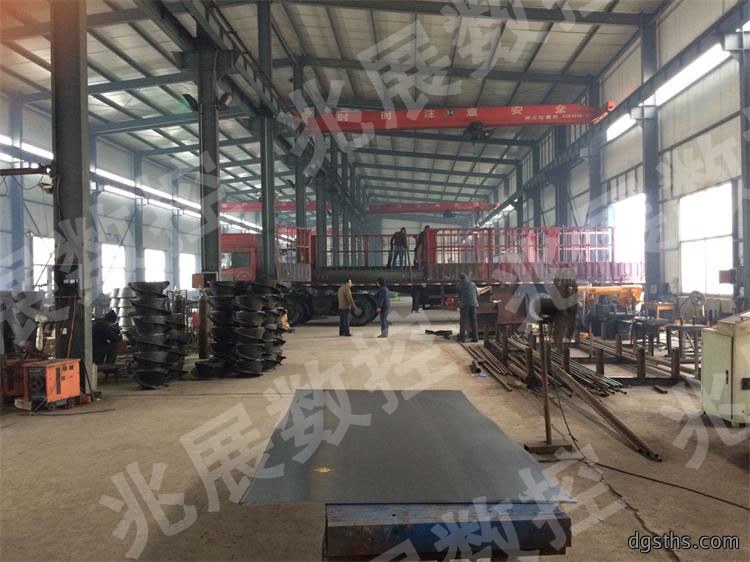 龙门数控等离子火焰切割机